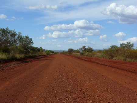 P1060116-Dirt-Road.JPG
06.04.2008
