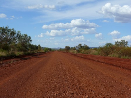 P1060116-Dirt-Road.JPG
06.04.2008
